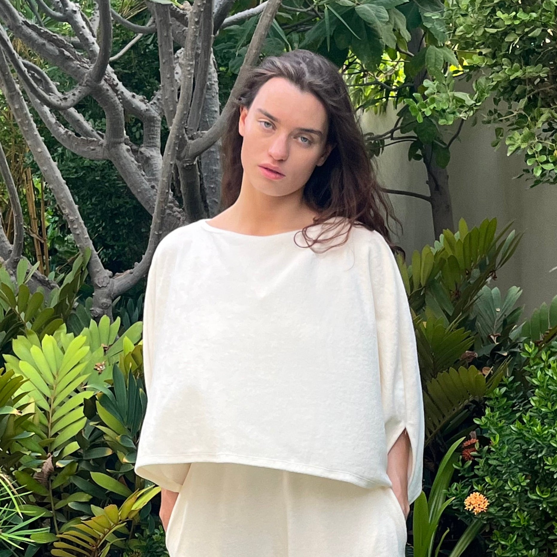 Dry Dolly long poncho – lightweight, stylish & absorbent for extra coverage while breastfeeding, after swimming or at the spa