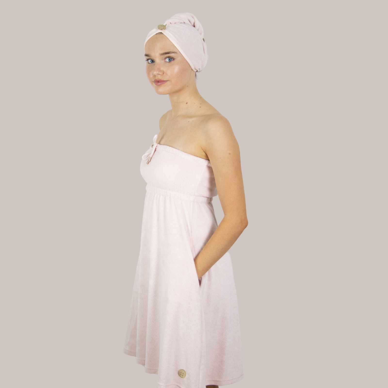 Classic Dry Dolly head towel – soft, absorbent, and designed to reduce frizz while keeping hair secure in style