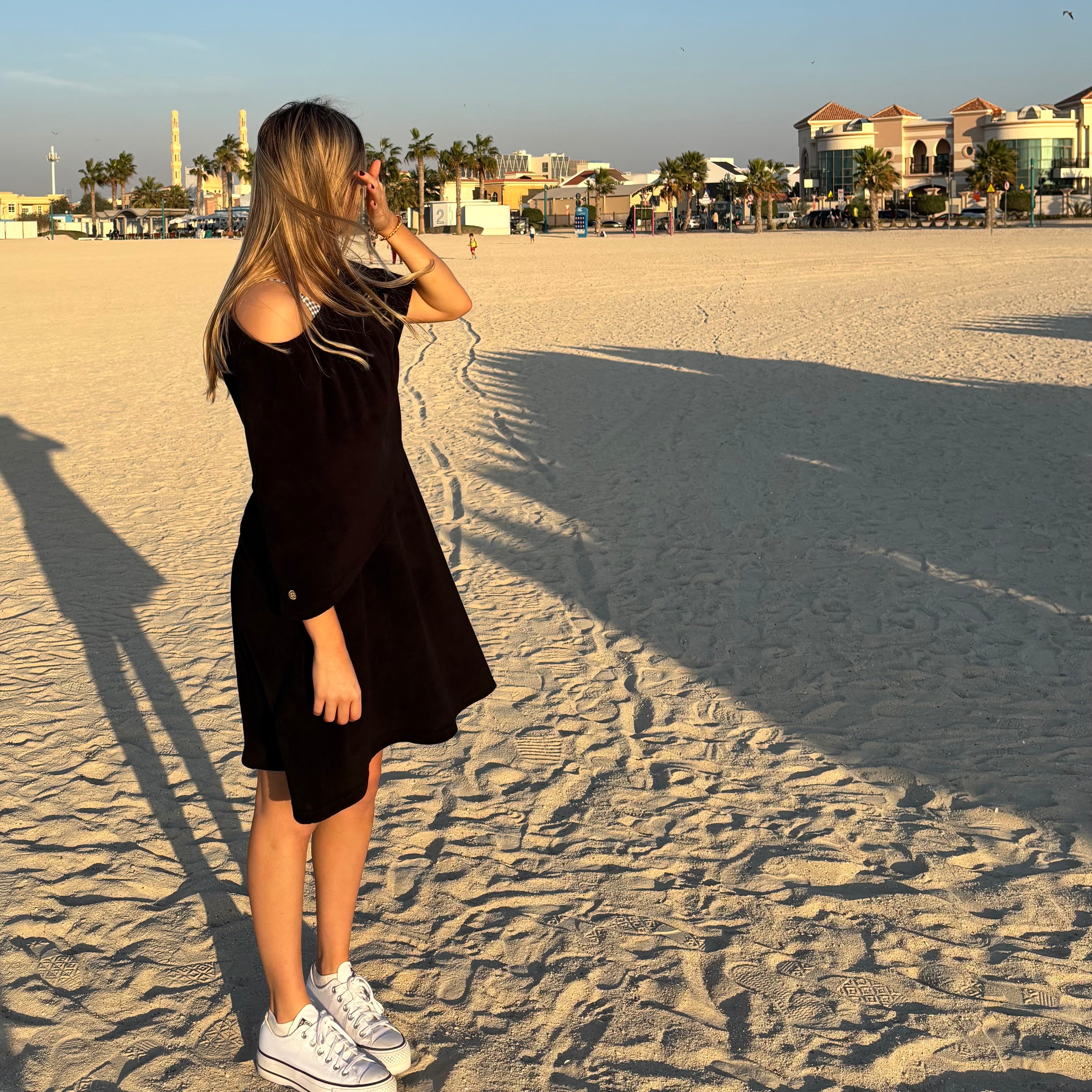 Short towelling poncho – lightweight, stylish & multi-style. Perfect for beach cover, sun protection, or maternity breastfeeding