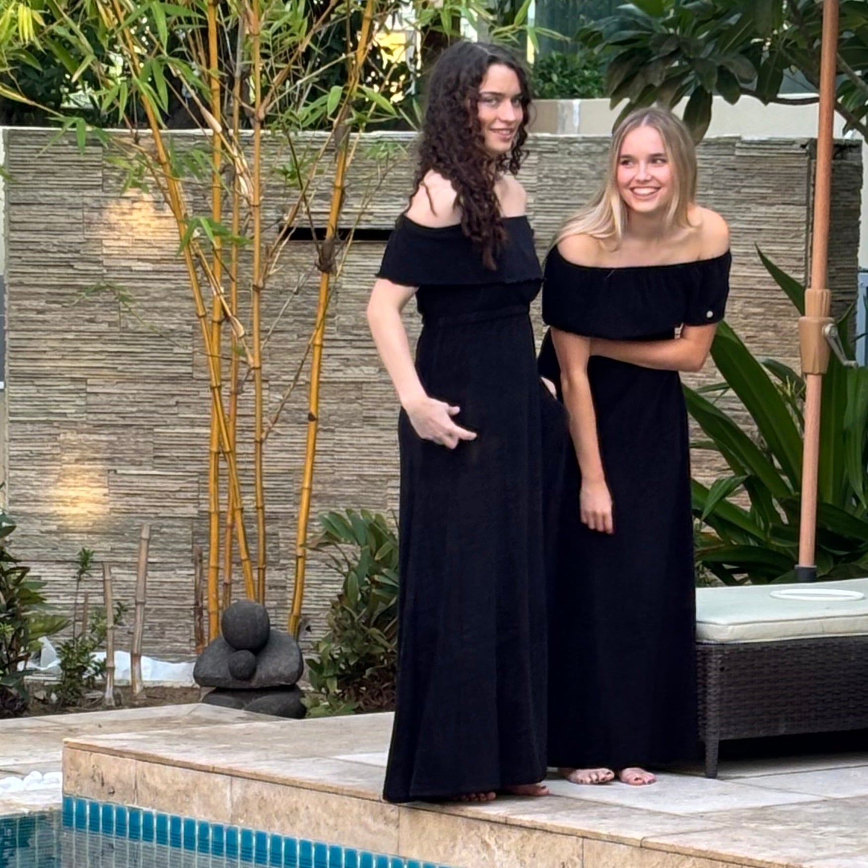 Elegant long towel dress – paired with the arm cover has soft towelling, quick-drying, and designed for effortless style at home, beach, bar, boat or for maternity.