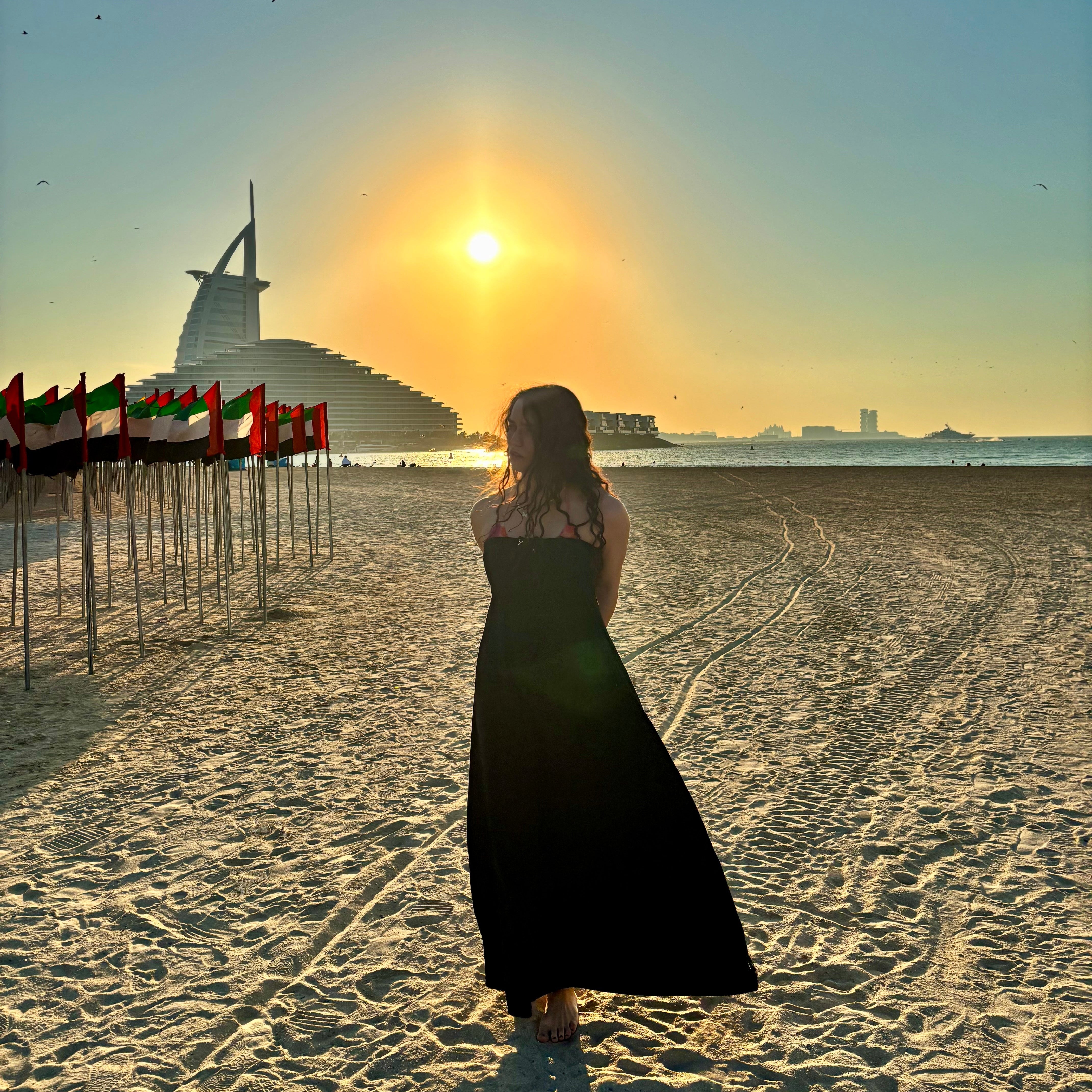 Elegant long towel dress – soft towelling, quick-drying, and designed for effortless style at home, beach, bar or boat.